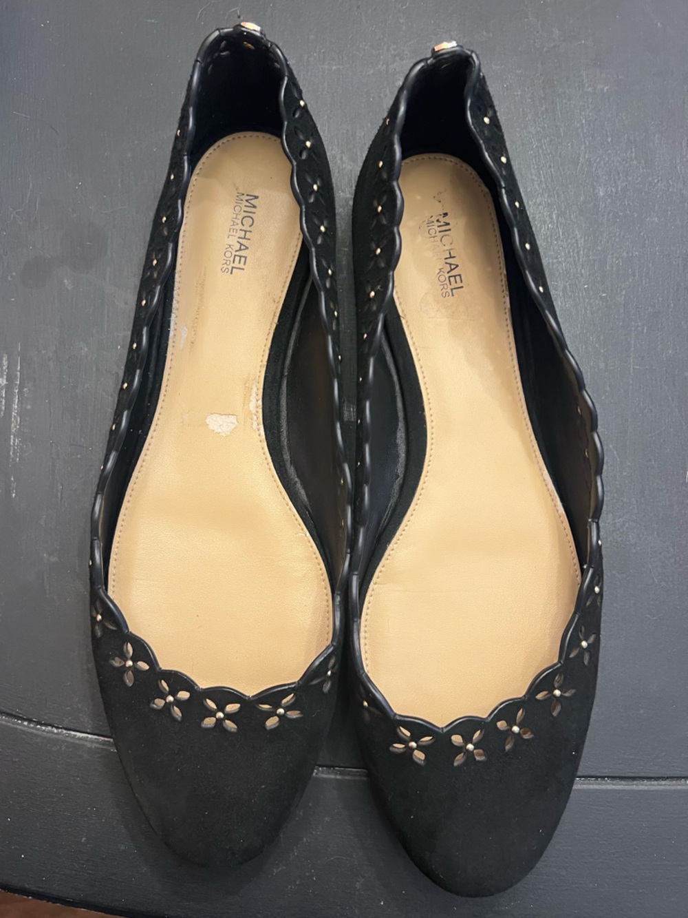 UGC Michael Kors Black Faux Suede Scalloped Laser-Cut Ballet Flats - Picture 2 of 4